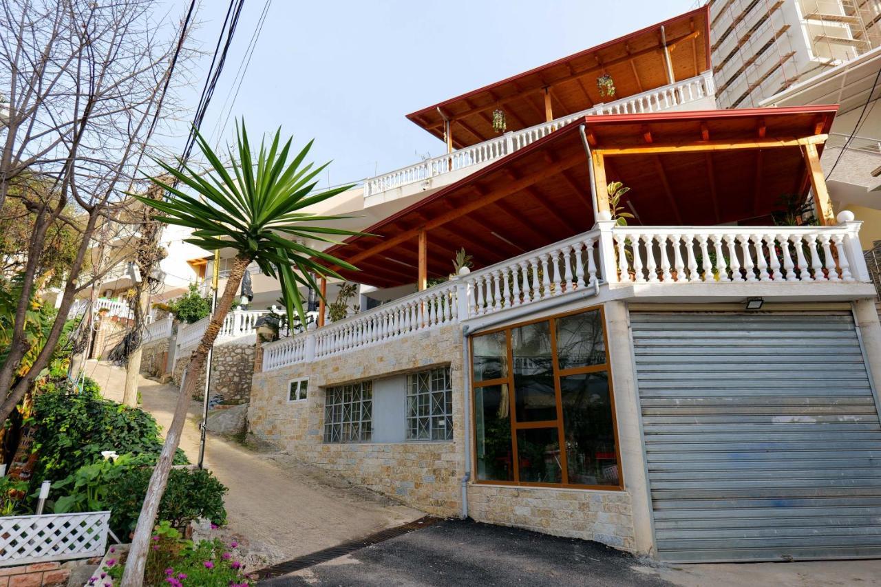Vila Jon'A Sarande Bagian luar foto