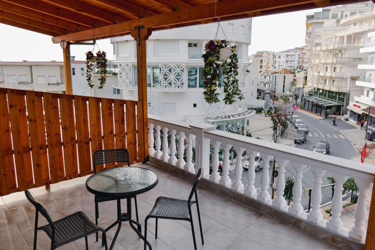 Vila Jon'A Sarande Bagian luar foto